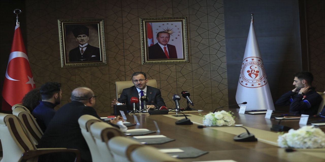 Bakan Kasapoğlu, Kış Olimpiyatlarında mücadele eden sporcuları kabul etti