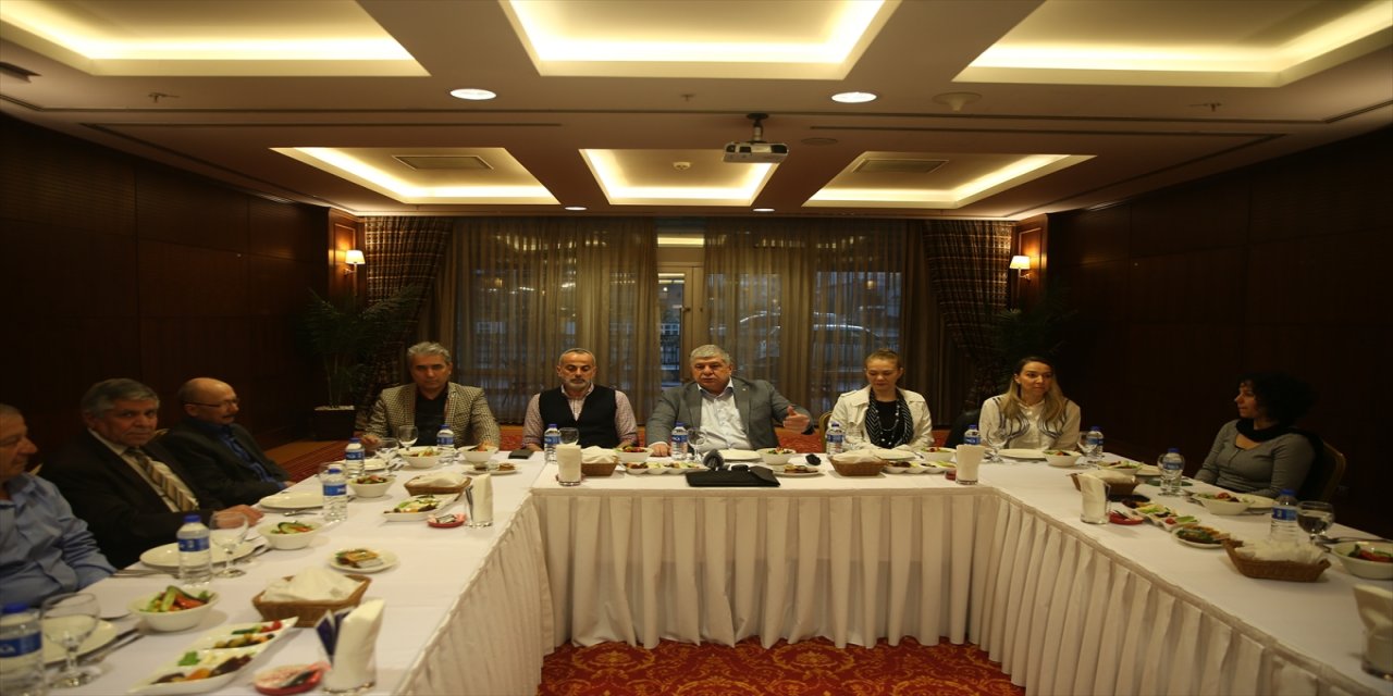 TBPF Başkanı Özdemir, Kocaeli'de kulüp temsilcileriyle buluştu