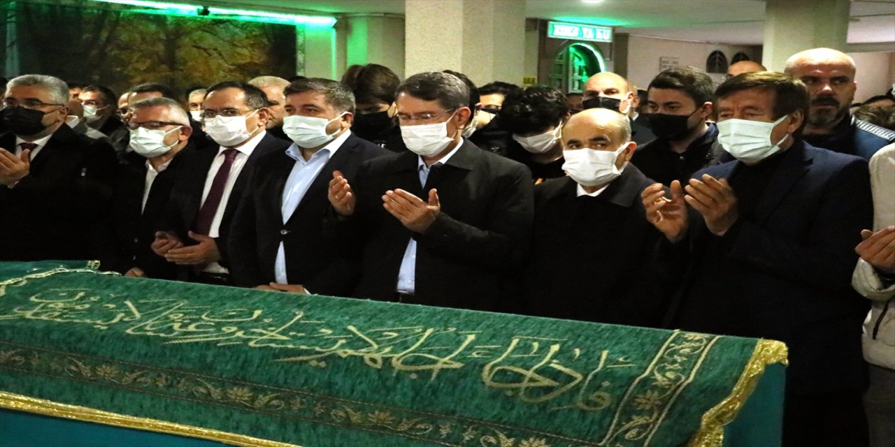 AK Parti'li Canikli'nin ablası Samsun'da toprağa verildi