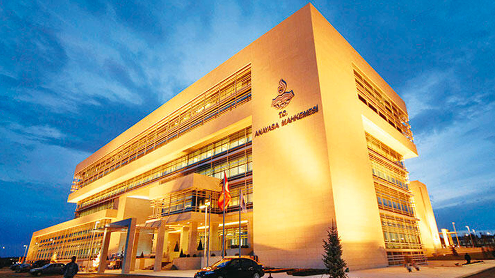 Anayasa Mahkemesi İş Yükü Tıkanmasının Eşiğinde