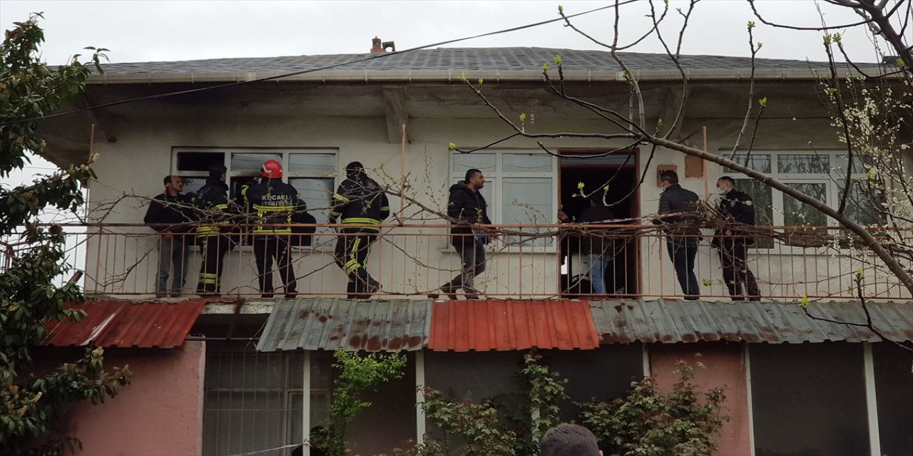 Kocaeli'de ev yangınında 1 kişi yaşamını yitirdi
