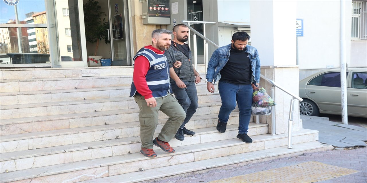 Kayseri'de aralarında firari hükümlülerin de bulunduğu 15 şüpheli yakalandı
