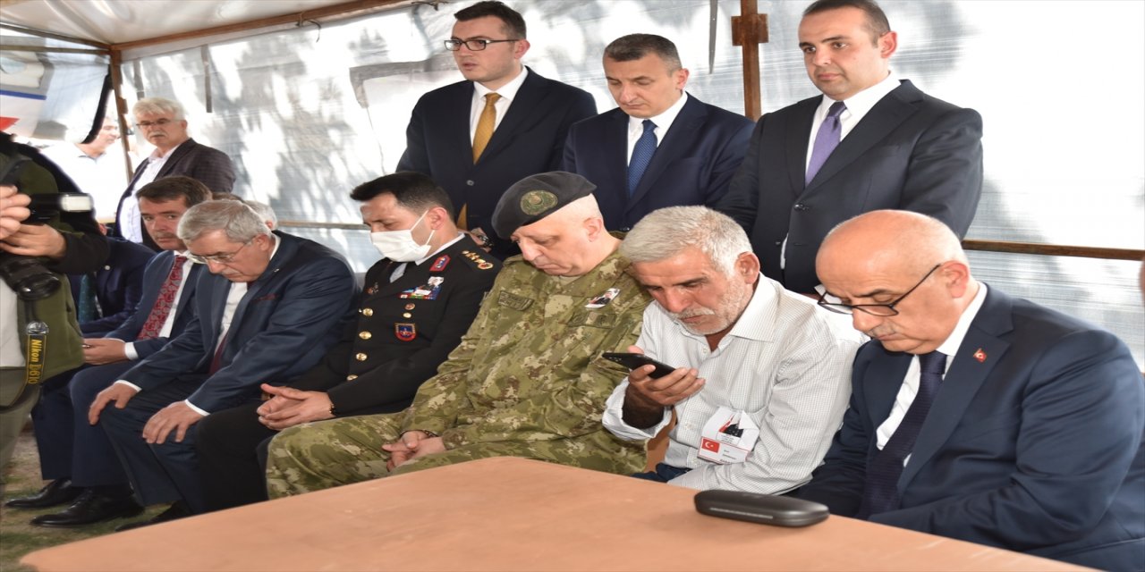 Cumhurbaşkanı Erdoğan, Kahramanmaraşlı şehidin babasıyla telefonda görüştü