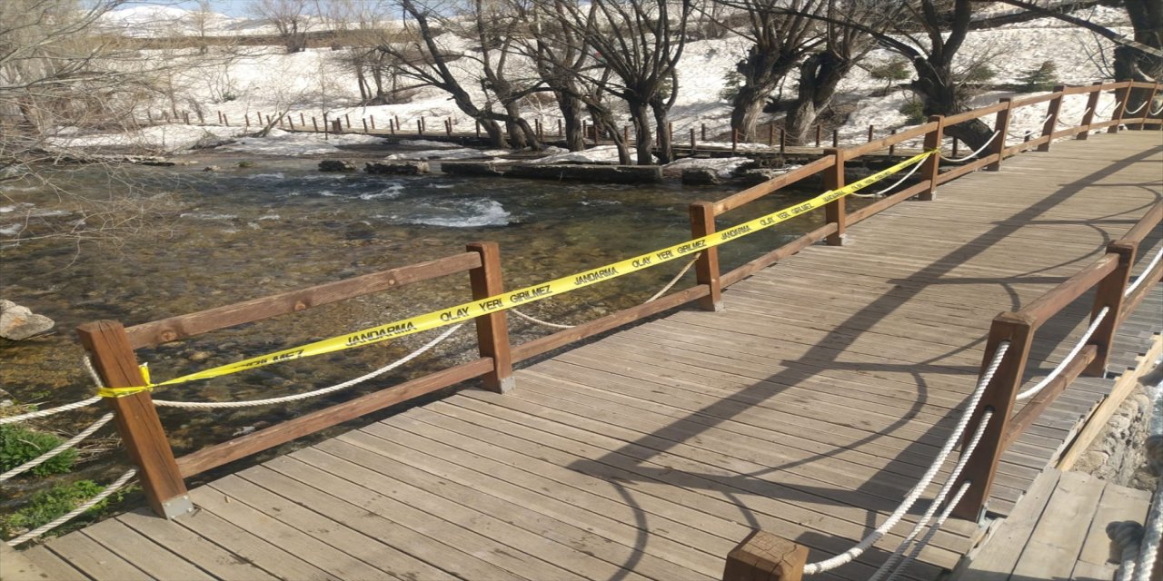 Tunceli'de köprüden düşen kadın hayatını kaybetti