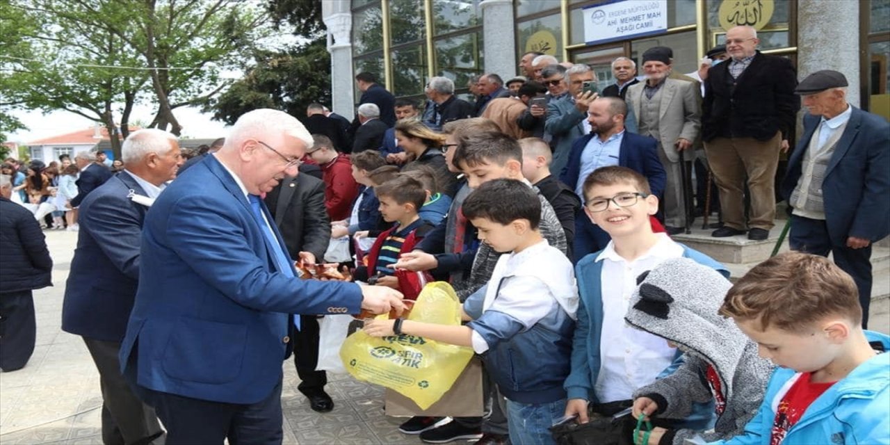 Tekirdağ'da tam "76 yıllık" gelenek hala devam ediyor.