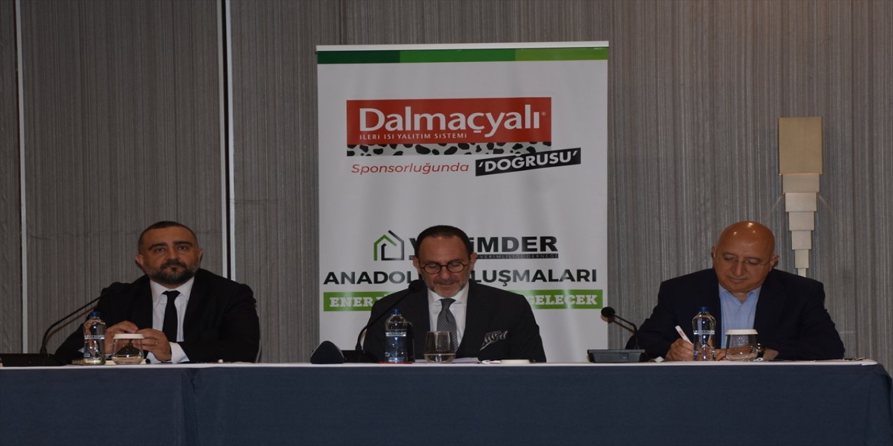 Mersin'de, "Konutlarda Isı Yalıtım Kredi Paketi" ele alındı.