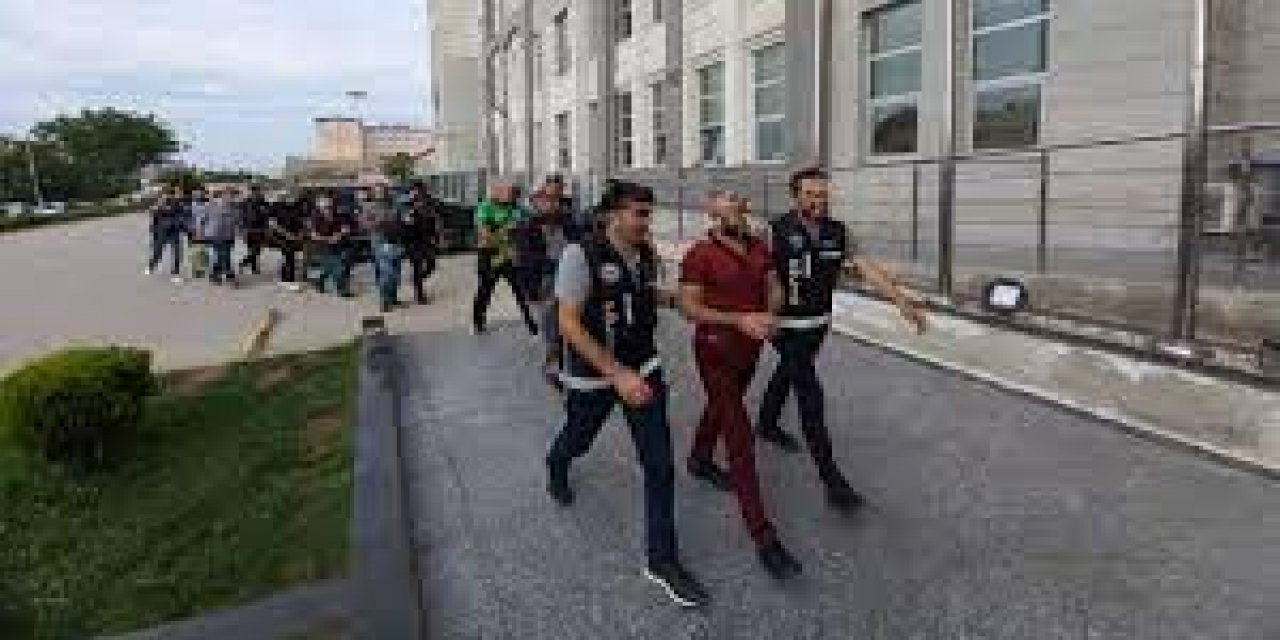 3 ilde yapılan operasyonlarda 8 şüpheli 3 tutuklu.