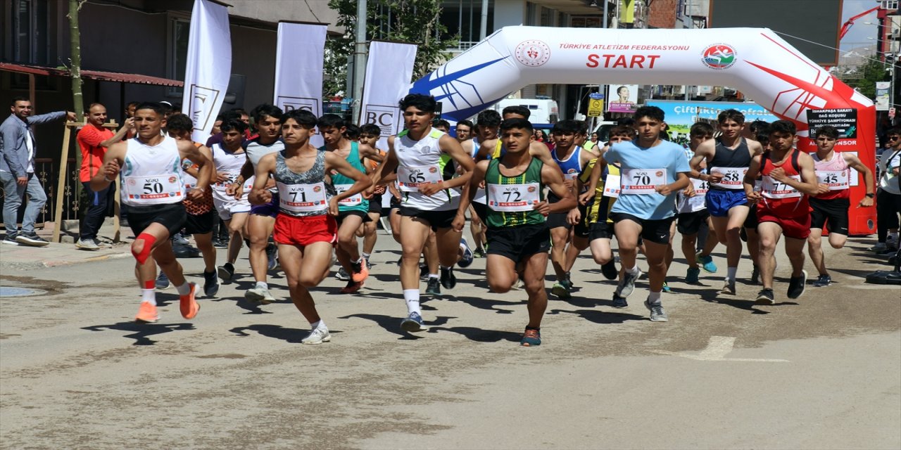 Ağrıda yapılan Dağ Koşusu Şampiyonası sonuçlandı.