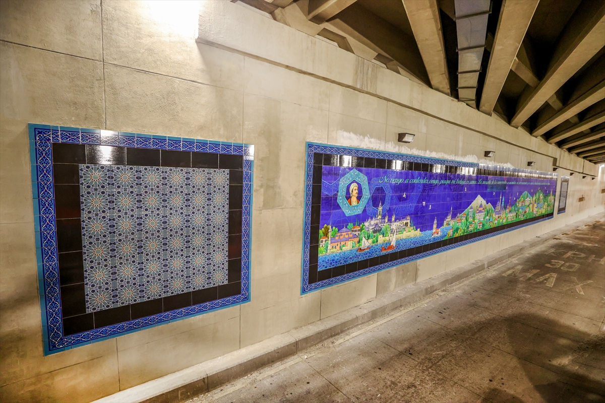 TİKA, Guatemala'yı Yunus Emre ve İstanbul temalı çinilerle süsledi