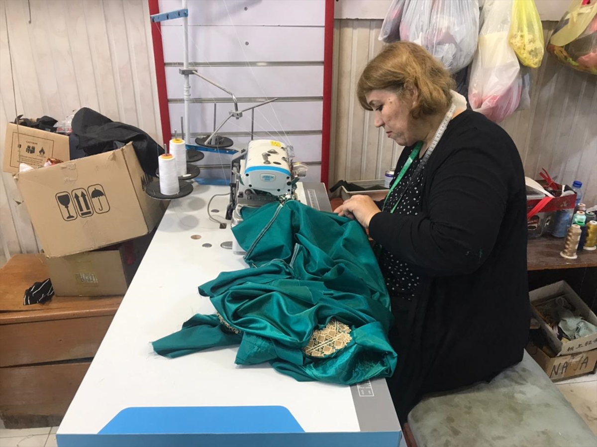 Kerkük'te Kurban Bayramı'nın yaklaşmasıyla yöresel Türkmen kıyafetlerine ilgi arttı