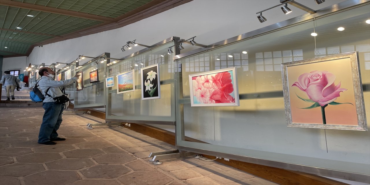 "Fırçam ve Ben" sergisi Hünkar Kasrı'nda açıldı