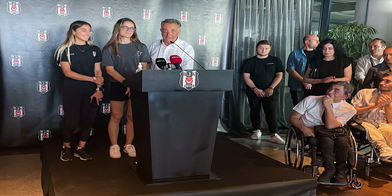 Beşiktaş Başkanı Ahmet Nur Çebi, bayramlaşma töreninde helallik istedi