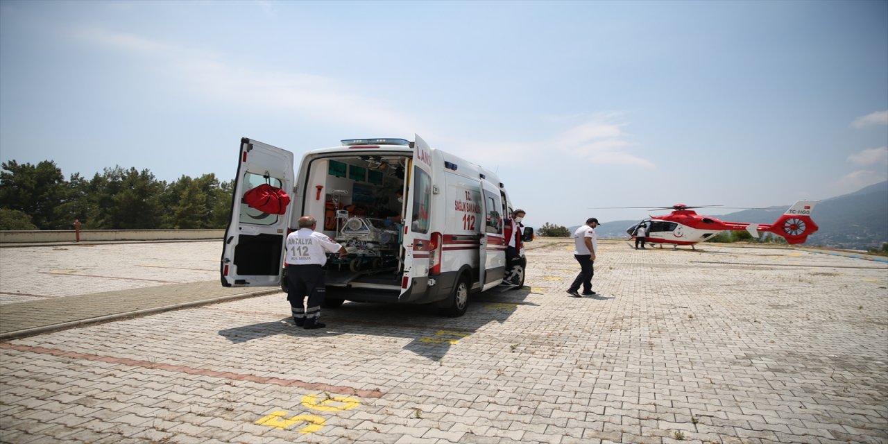 Alanya'da ambulans helikopter prematüre bebek için havalandı