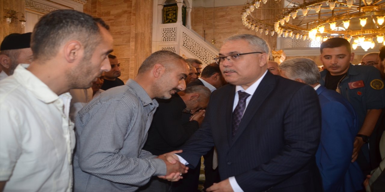 Muş'ta aralarında husumet bulunan aileler barıştırıldı