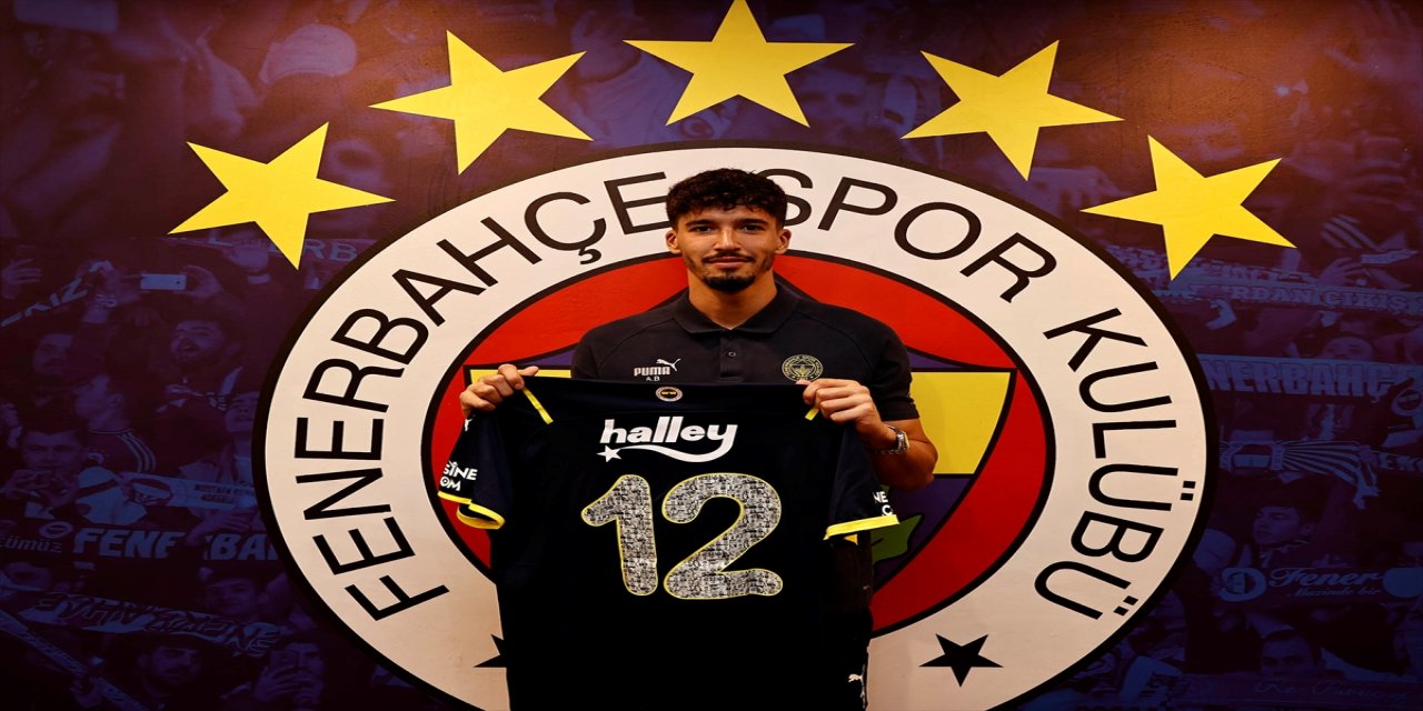 Fenerbahçe'den taraftar fotoğraflarını futbolcu formalarıyla buluşturacak proje