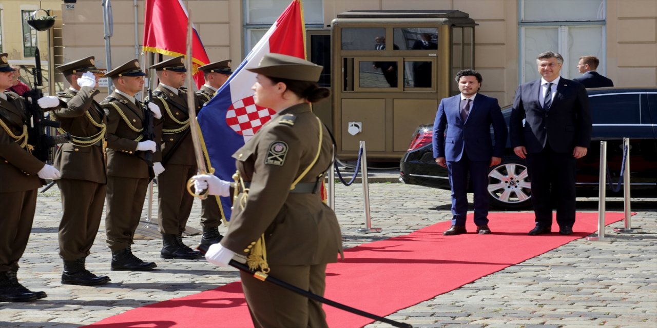 Hırvatistan Başbakanı Plenkovic, Karadağlı mevkidaşı Abazovic ile bir araya geldi