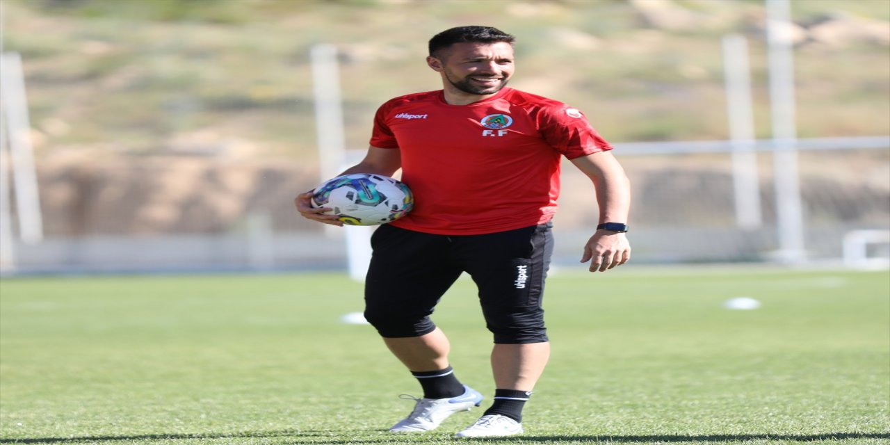 Alanyaspor hazırlıklarını çift antrenmanla sürdürdü