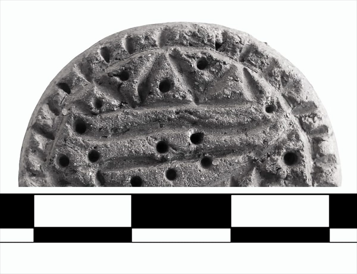 Kütahya'da 3300 yıllık mühür ve hançer bulundu