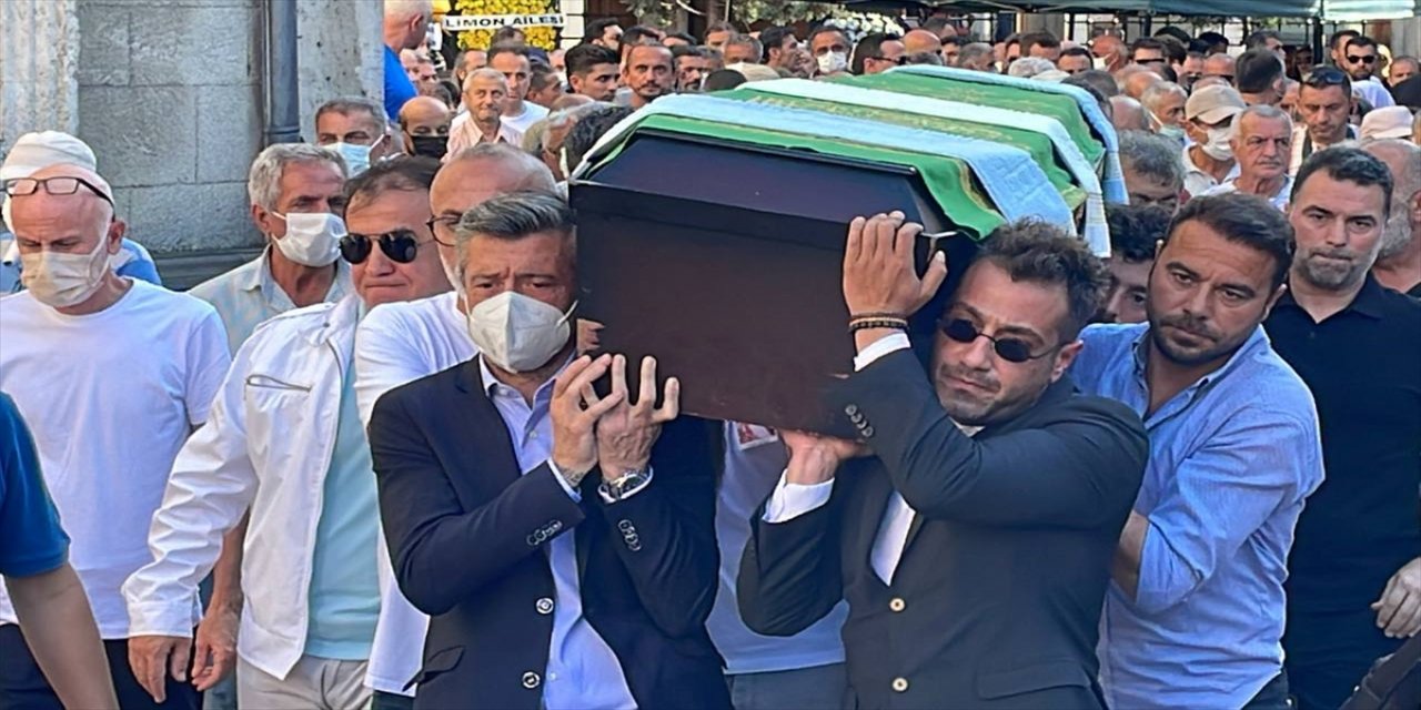 Eski milli futbolcu T. Metin'in babası toprağa verildi.