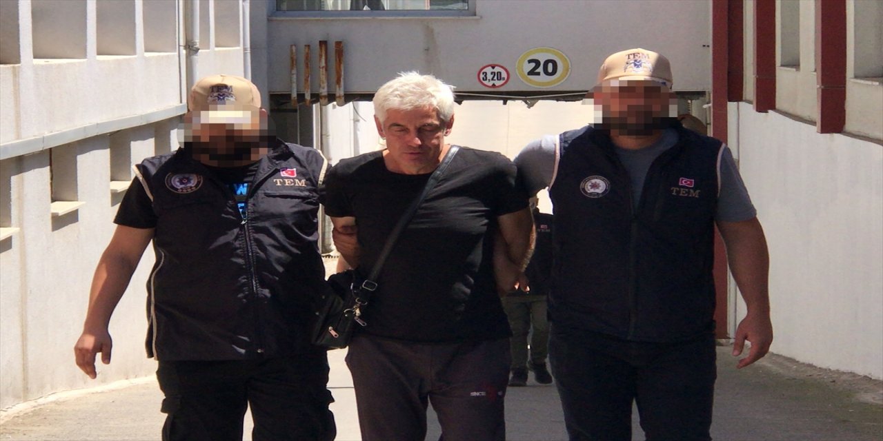 Adana'da FETÖ mensuplarına yönelik operasyon yapıldı.