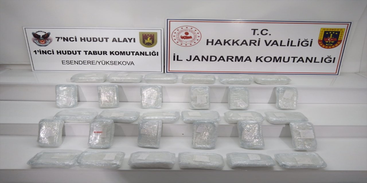 Hakkari'de 15 kilogram sentetik uyuşturucu ele geçirildi