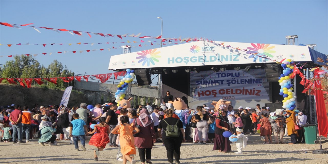 Hatay'ın ana vatana katılmasının yıl dönümünde 83 metrelik künefe yapıldı