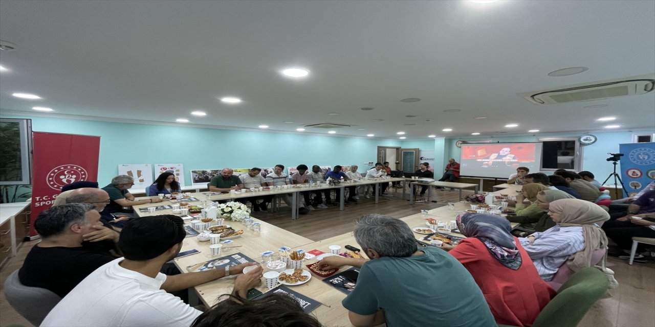 Eğitimci ve yazar Asım Gültekin, vefatının 2. yılında anıldı