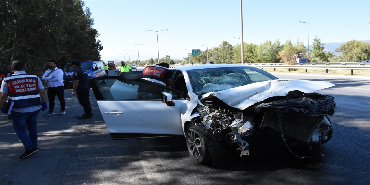 Aydın'da otomobil ile tır çarpıştı, 1 kişi öldü, 2 kişi yaralandı
