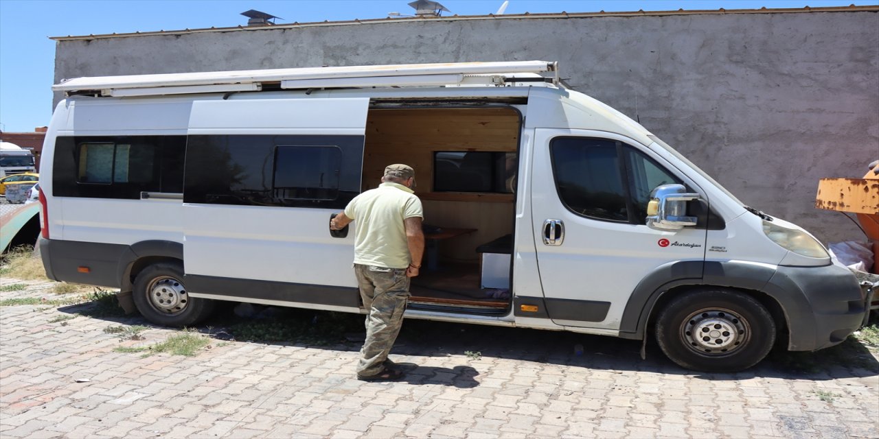 Kilis'te karavandan buzdolabı çaldılar.