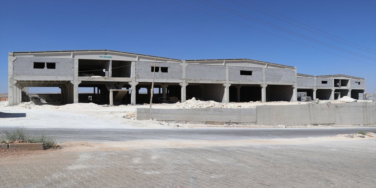 Şanlıurfa'da belediye 1500 kişiyi istihdam edecek 2 fabrika yapıyor