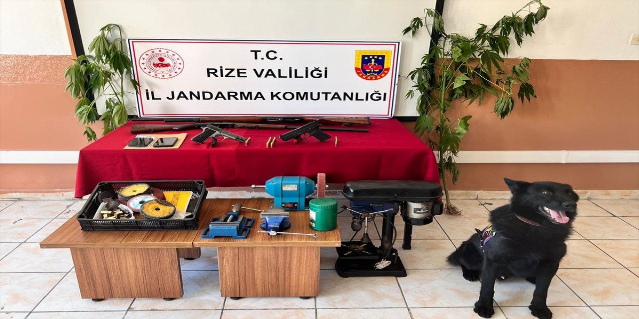 Rize'de kaçak silah işinde olan 7 şüpheli tutuklandı.