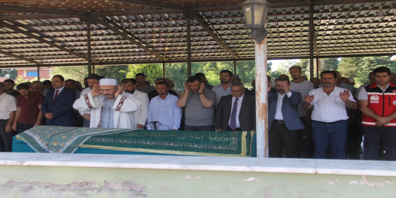 Kaybolduktan 13 gün sonra ölü bulunan çocuk defnedildi.