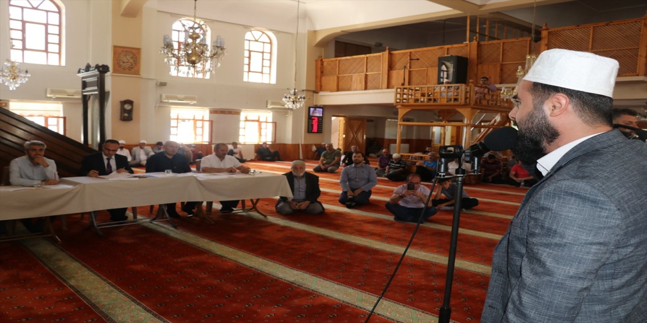 Erzincan'da güzel ezan okuma yarışması bölge elemeleri.