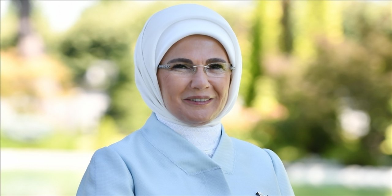Emine Erdoğan KADEM'e teşekkür mesajı yolladı.