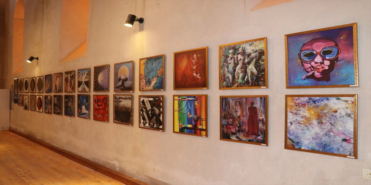 Niğde'de "Sanat Sarsıntısı-10" sergisinde 75 sanatçının çalışmaları var