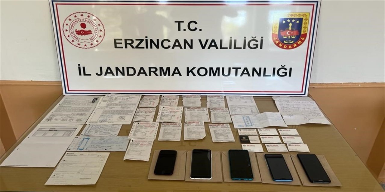 Erzincan'da tefecilik operasyonu yapıldı 5 kişi gözaltına alındı.
