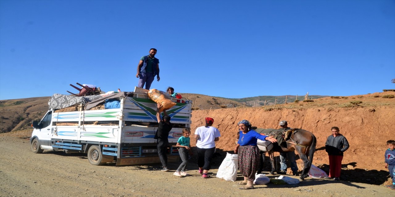 Muş'ta göçerlerin eve dönüş yolculuğu devam ediyor