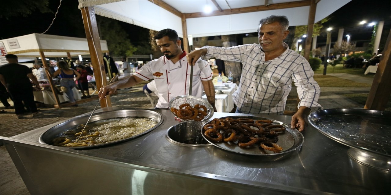 Uluslararası Adana Lezzet Festivali'nin gala yemeği yapıldı