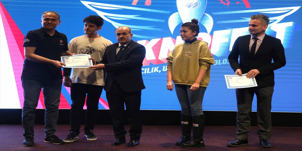 Samsun'da 32 bin 784 proje ile TEKNOFEST'e katılan öğrenciler ödüllendirildi