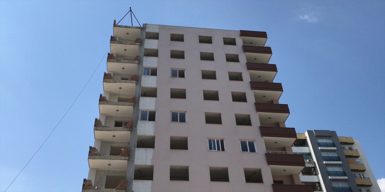 Adana'da asansör boşluğuna düşen işçi hayatını kaybetti