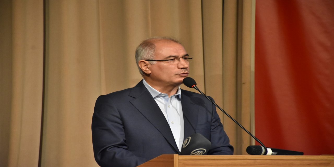 Bursa Cihannüma Akademisi "Çağımızda münevver olmak" dersiyle başladı