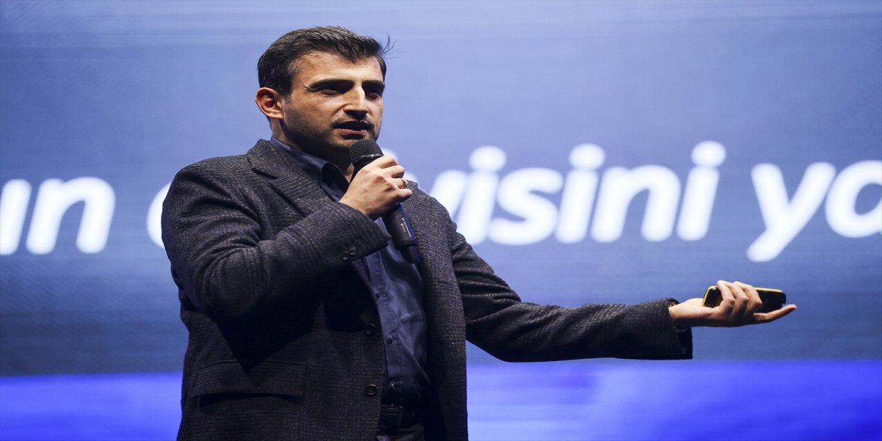 Zirve 23’ün sürpriz konuğu Selçuk Bayraktar oldu