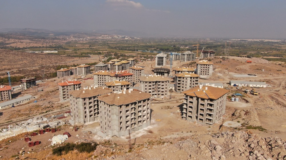 AKGEDİK 3. ETAPTA BLOKLAR YÜKSELİYOR