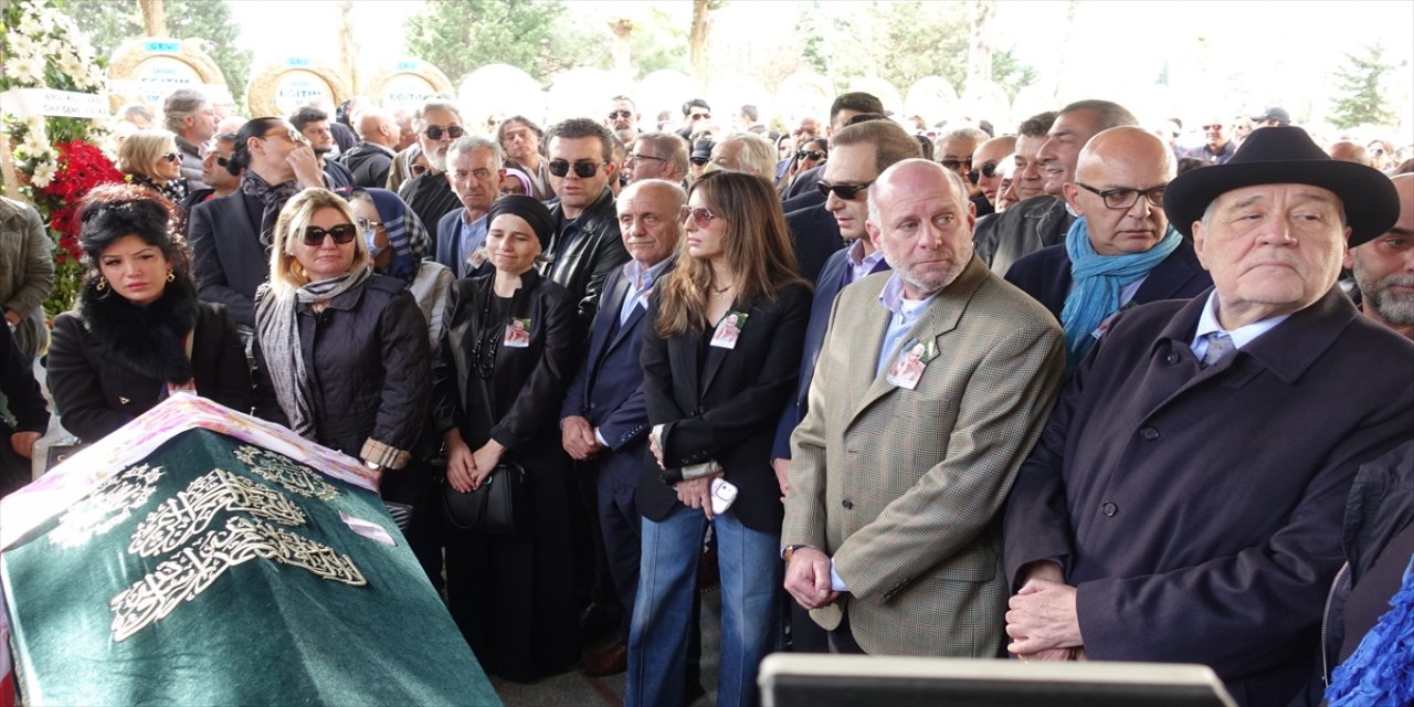 Oyuncu Billur Kalkavan'ın cenaze töreni yapıldı.