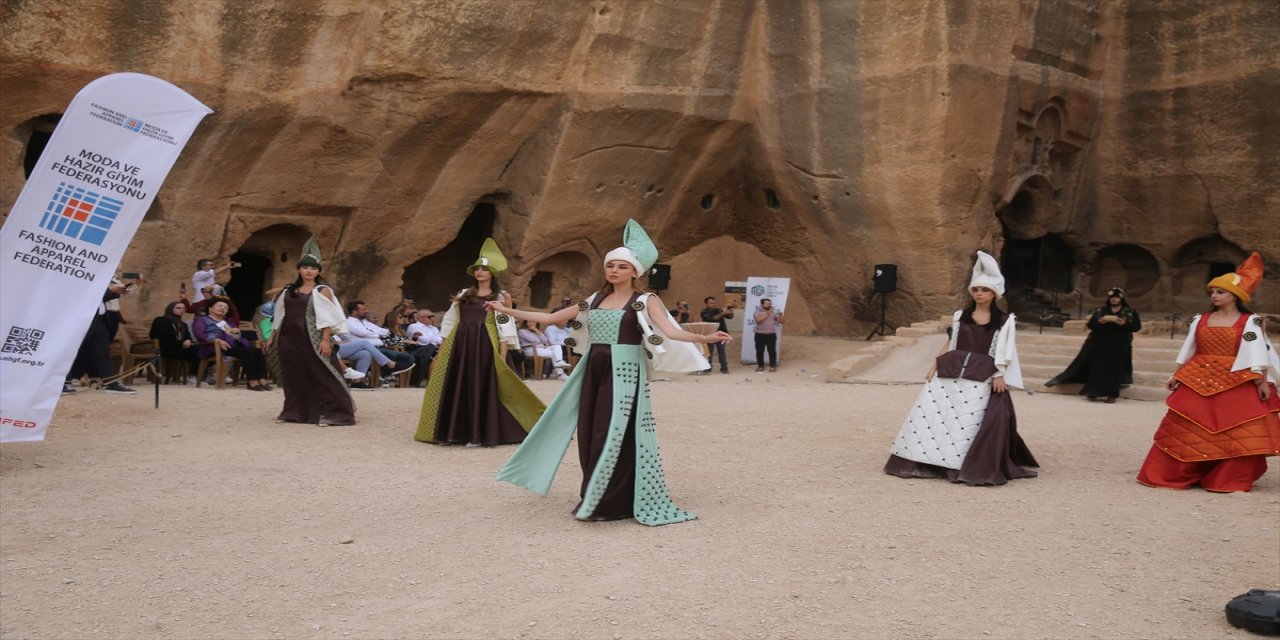 "Taşla Dokunmuş, Sevgiyle Yoğrulmuş Mardin" definesi yapıldı.
