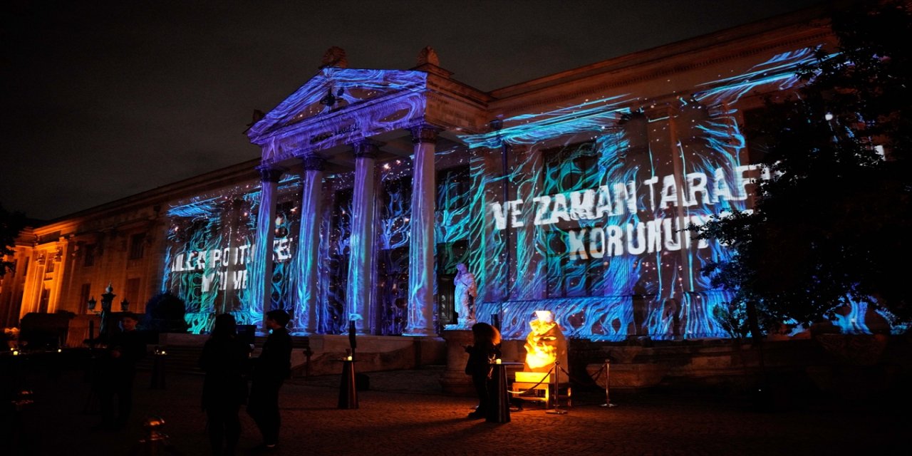 İstanbul'da "Antik Gelecekler" sergisi ziyaretçilerini bekliyor.