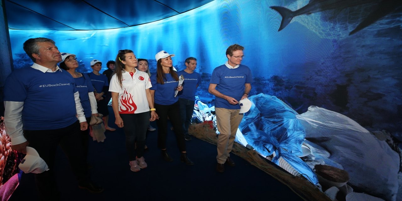 Çanakkale'de "Dijital Okyanus Tüneli" etkinliği yapıldı.