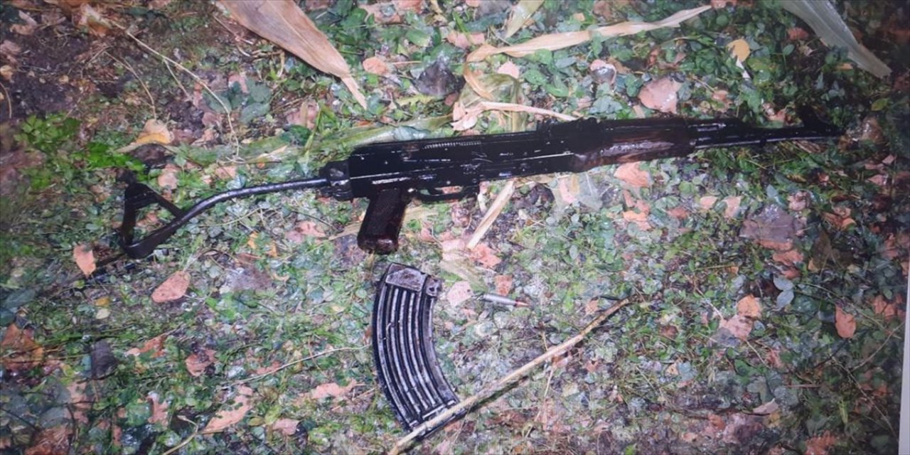 Yüksekova'da polis aracına ateş açan 3 terörist yakalandı.