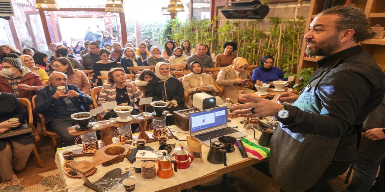 Başkent Kültür Yolu Festivali kapsamında Yemen, Etiyopya ve Ruanda kahveleri tanıtıldı.