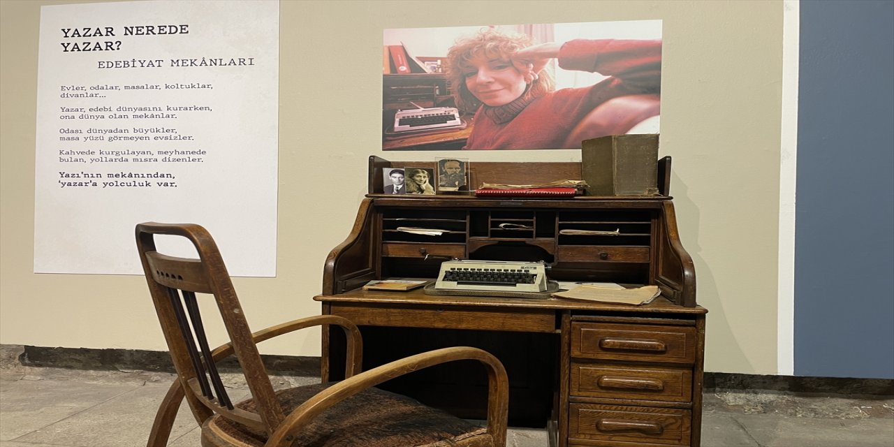 "Edebiyat Müzesine Önsöz" sergisi edebiyatseverlerle buluştu